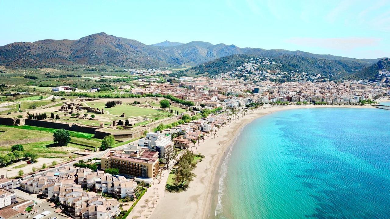 Roses Beach Экстерьер фото